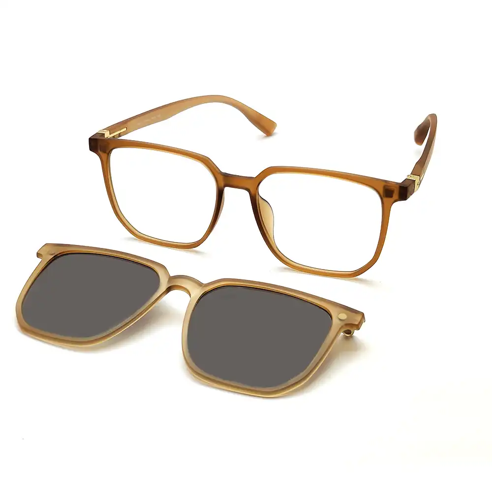 Brown Polarized Clip-on Eyeglasses at chashmah.com