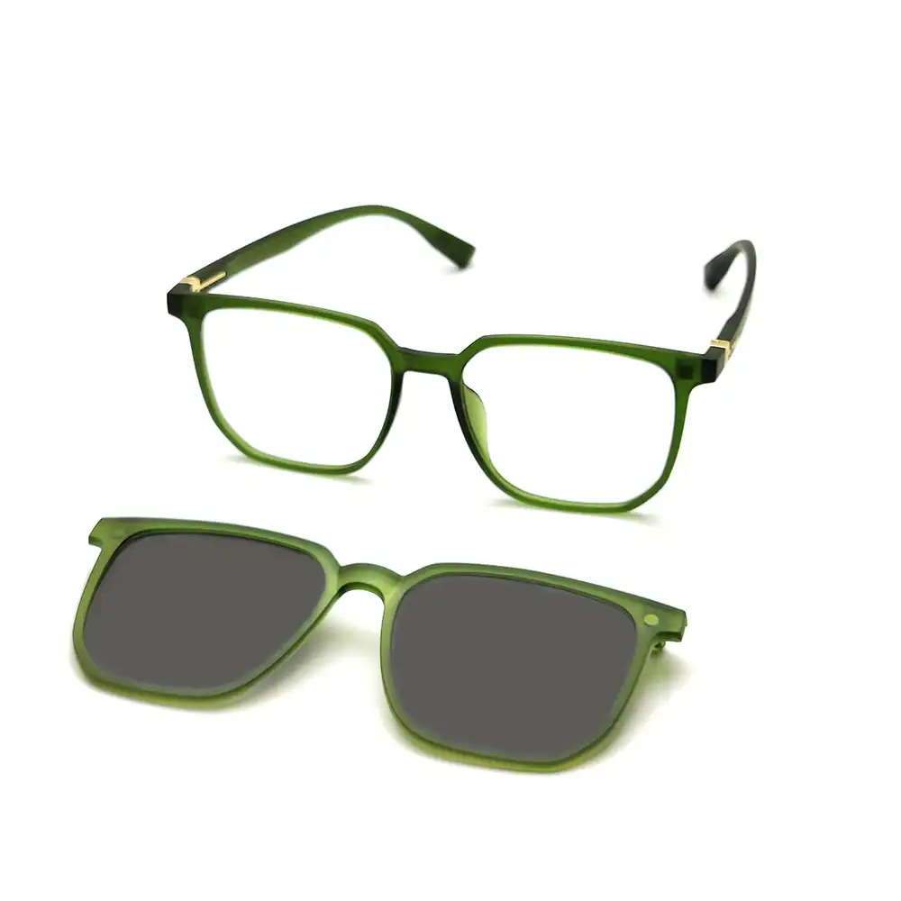 Green Polarized Clip-on Eyeglasses at chashmah.com