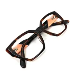 Modern Women Leopard Eyeglasses at chashmah